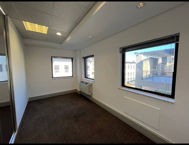 222M² OFFICE TO LET IN CENTURY CITY